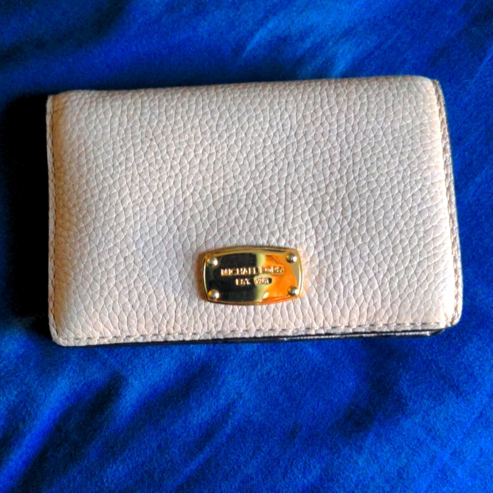 Michael kors wallet